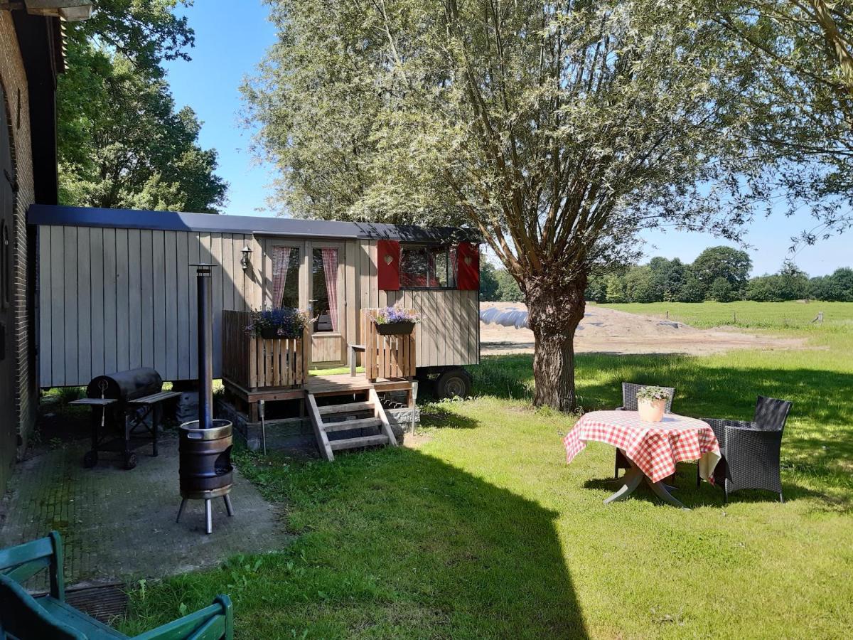Appartamento Pipowagen 'Klein Hoonhorst' Putten Esterno foto